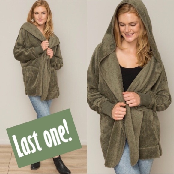 Sweaters - SUPER SOFT! ✨ Plush Fleece Hooded Cardigan